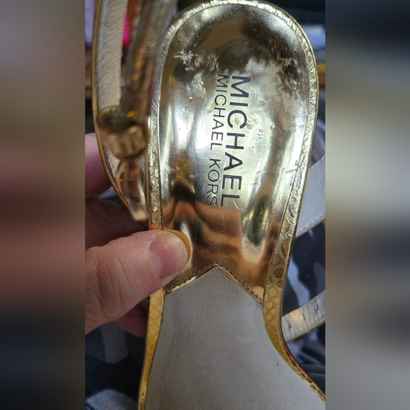 Michael Kors Gold Women's Sandals sz8M - Picture 7 of 8